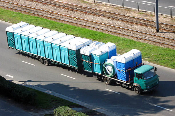 Best Porta potty delivery and setup  in Poplar Grove, IL